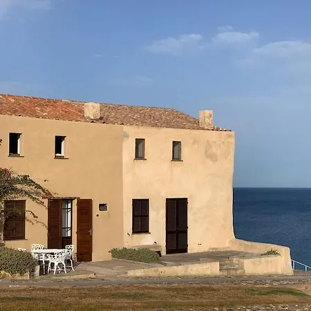 Corte Del Vento. Antiche Tonnare Di Porto Paglia
